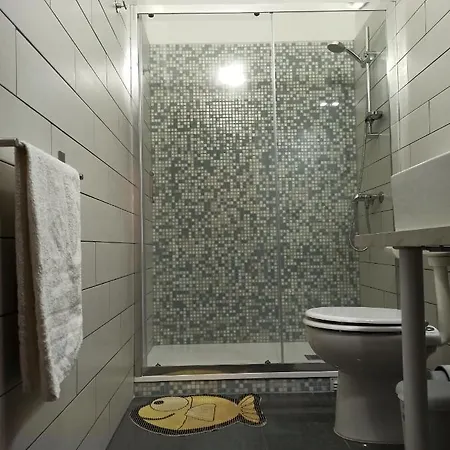 Al Centro Di Λέτσε