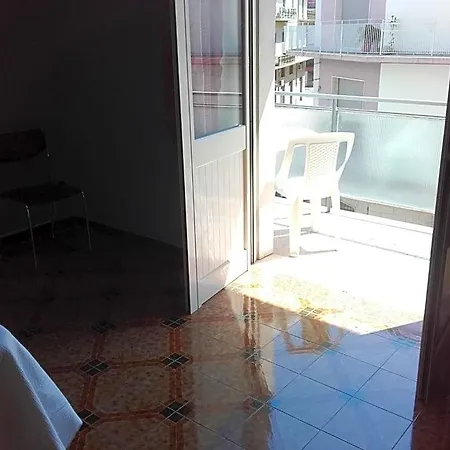 Al Centro Di 3* Lecce